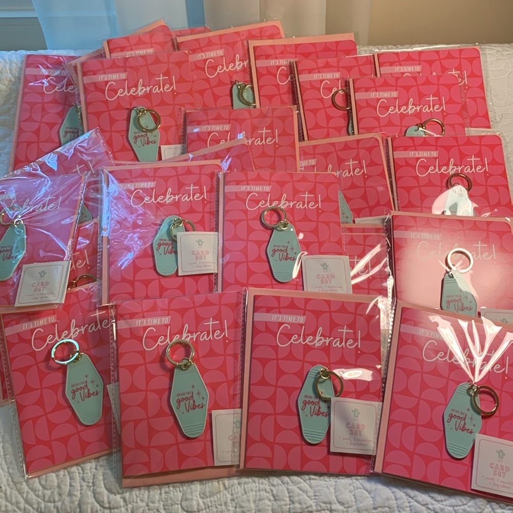 Key Chain Time to Celebrate Note cards NEW 30 Pc Bring the good vibe Keychains - Picture 2 of 6
